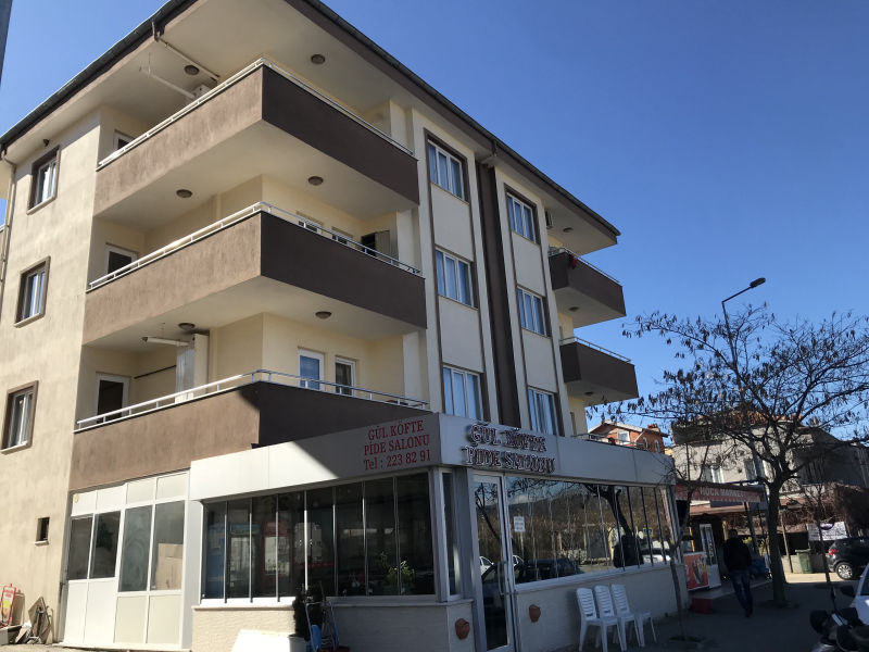 Can Apartmanı Kötekli